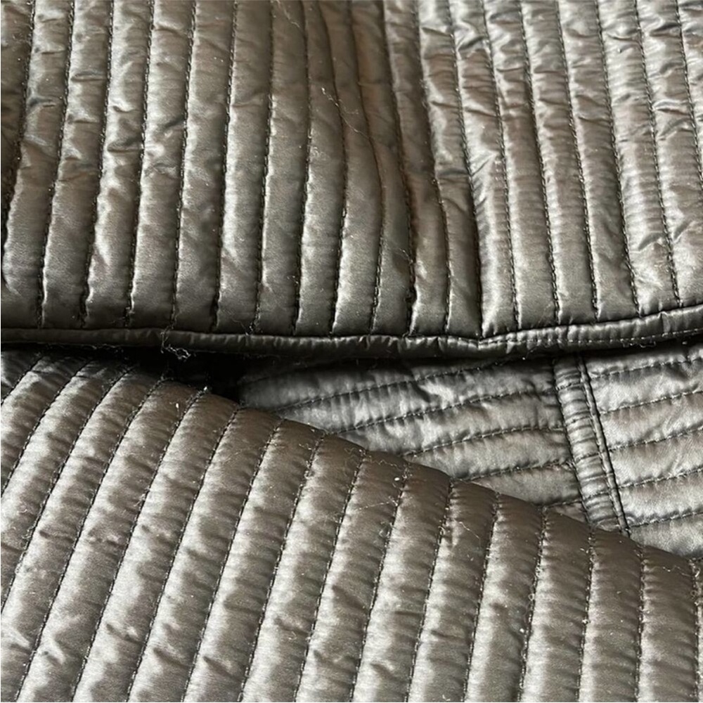 Burberry London Quilted Nylon Puffer Jacket - Picture 14 of 15